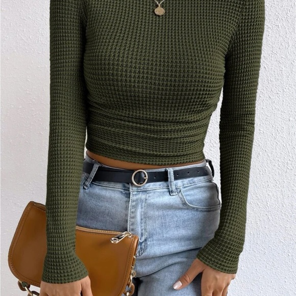 Waffle Knit Ruched Side Crop Top - Picture 5 of 8